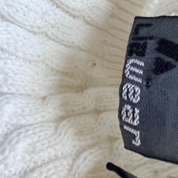 Elegant White Button-Up Cardigan Sweater - Picture 12 of 13